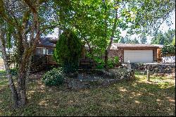 301 Watertrough Road, Sebastopol CA 95472