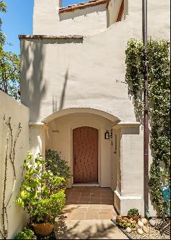 218 Santa Barbara Street Unit B, Santa Barbara CA 93101