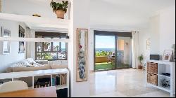 Spacious first line apartment with sea views for sale in Portixo, Palma de Mallorca 07006