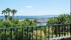 Spacious first line apartment with sea views for sale in Portixo, Palma de Mallorca 07006