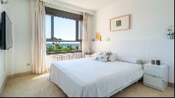 Spacious first line apartment with sea views for sale in Portixo, Palma de Mallorca 07006