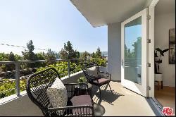 4240 Laurel Canyon Boulevard Unit 403, Studio City CA 91604