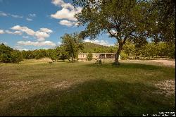 1506 Thanksgiving Road, Utopia TX 78884