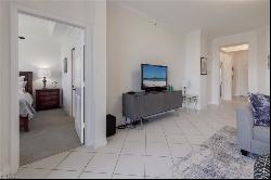 410 Bayfront PL #2502, Naples FL 34102