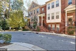 3304 Ferncliff Court, Atlanta GA 30324