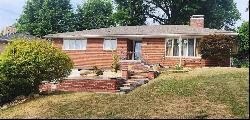 735 Sara Dr, Washington PA 15301