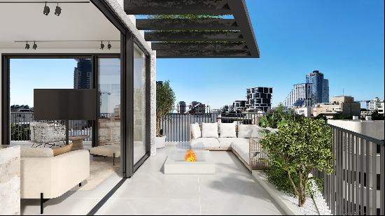 Architecturally Designed Townhouse with a Pool in the Heart of Tel Aviv