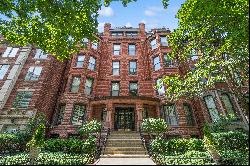 Classic Chicago Brownstone