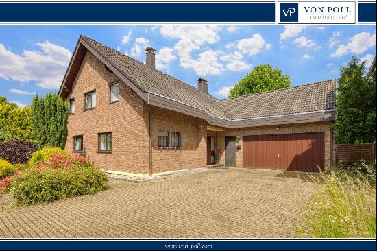 Göttersiedlung - Detached single-family house with granny flat and large garden in Cologne