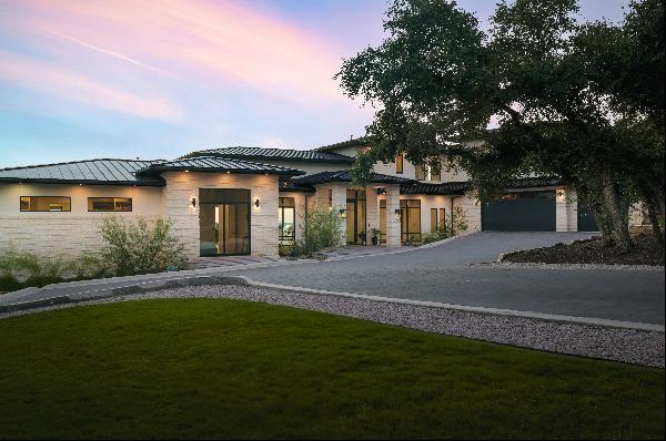 SEVEN OAKS EXPANSIVE LUXURY IN THE HILL COUNTRY