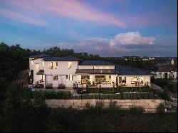 SEVEN OAKS EXPANSIVE LUXURY IN THE HILL COUNTRY