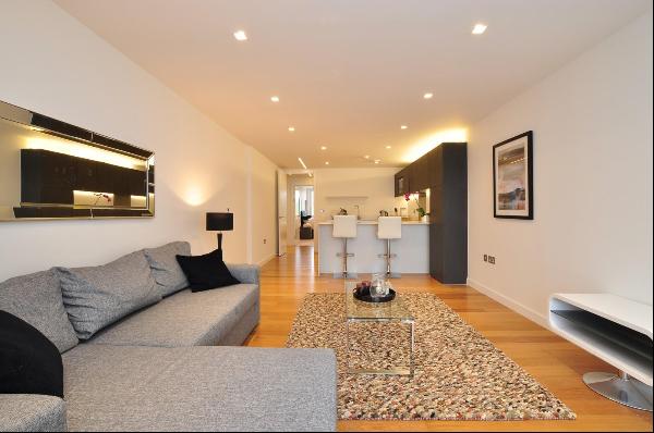 Modern 2 bedroom flat to rent on Wenlock Road, London N1