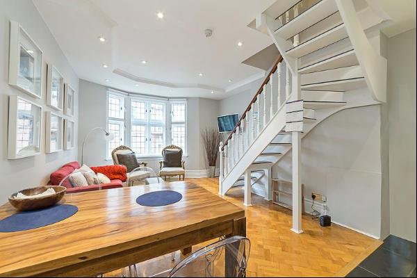 2 bedroom flat to rent in South Kensington SW7