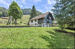 Chalet / Gîte with dormitories close to the Pléiades slopes