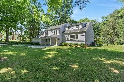 18 Deerfield Rd, Mendham Borough, NJ 07945