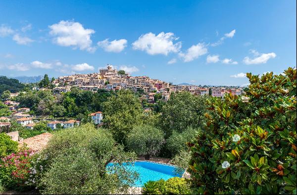 Master's House with Breathtaking Open Views over the Sea in Cagnes-sur-Mer