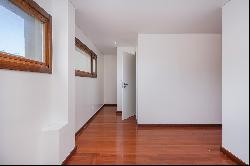 Flat, 4 bedrooms, for Sale