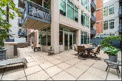 2-bedroom loft in vibrant LoDo neighborhood