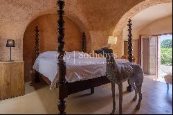 Captivating trulli with pool near Ostuni