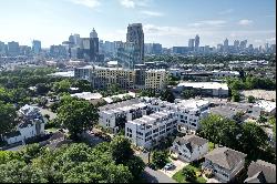 Stunning Modern Newer Construction Home Near Midtown Atlanta!