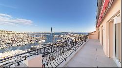 Cannes Amazing harbour view top floor 4-room apartment