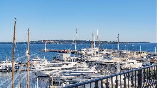 Cannes Amazing harbour view top floor 4-room apartment