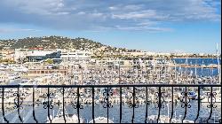 Cannes Amazing harbour view top floor 4-room apartment