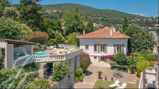 Stunning Villa with Pool in Grasse, France