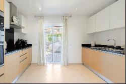 Semi-detached house, 3 bedrooms, for Sale