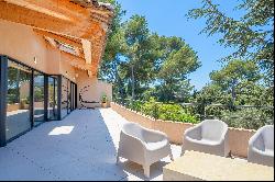 Sanary-sur-Mer, Hauts de Portissol - Villa with Sea View