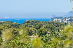 Sanary-sur-Mer, Hauts de Portissol - Villa with Sea View