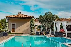 Montpellier 20 minutes -  Property with swimming poolsin the heart of a park