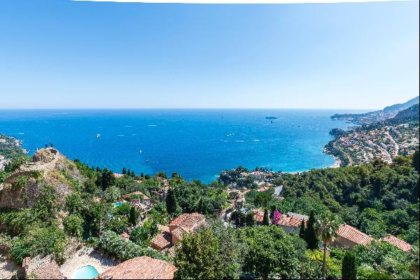 Lavish Townhouse with Panoramic Views in Roquebrune Cap Martin