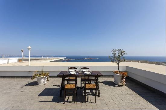 Penthouse with large sea view terrace