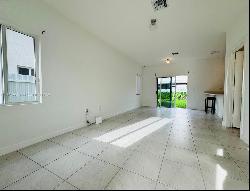 1727 SE 8th Pl Unit 1727, Homestead FL 33034