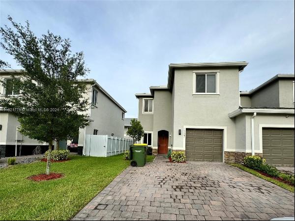 1727 SE 8th Pl Unit 1727, Homestead FL 33034