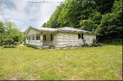 2569 Straight Fork Road, Alkol WV 25501