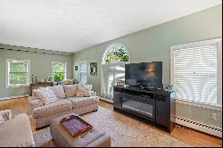 146 Singleton Road, Chaplin CT 06235