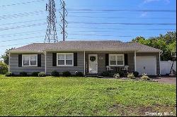 106 Truxton Road, Dix Hills NY 11746