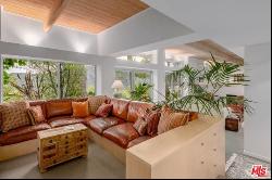 16798 Charmel Lane, Pacific Palisades CA 90272