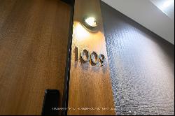 21 Park St E #1009, Mississauga ON L5G0C2