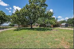 1102 Holiday Court, Granbury TX 76048