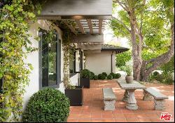 135 Pomar Lane, Montecito CA 93108