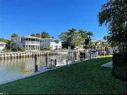 1417 Chesapeake AVE #101, Naples FL 34102