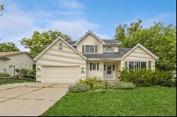 9314 Oakwood Drive, Urbandale IA 50322