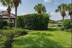 8754 Hideaway Harbor CT, Naples FL 34120