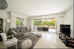 Live in the Heart of Cannes Montrose in an Exceptional Apartment