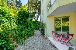 Live in the Heart of Cannes Montrose in an Exceptional Apartment