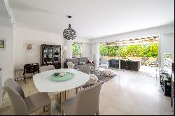 Live in the Heart of Cannes Montrose in an Exceptional Apartment