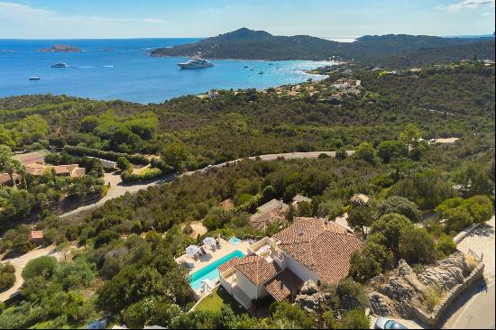 Villa Violetta located on the exclusive Pantogia hill